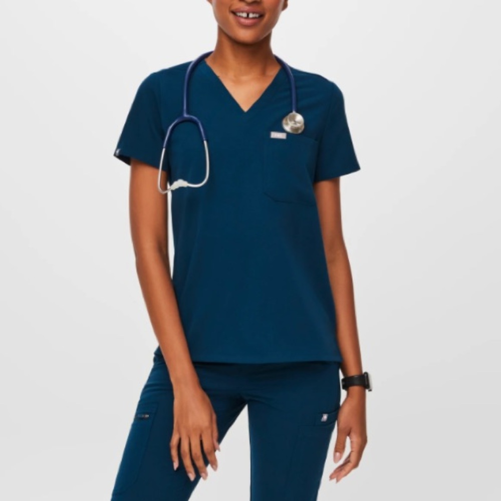 DEEP REEF FIGS Scrub Top and Jogger Set
